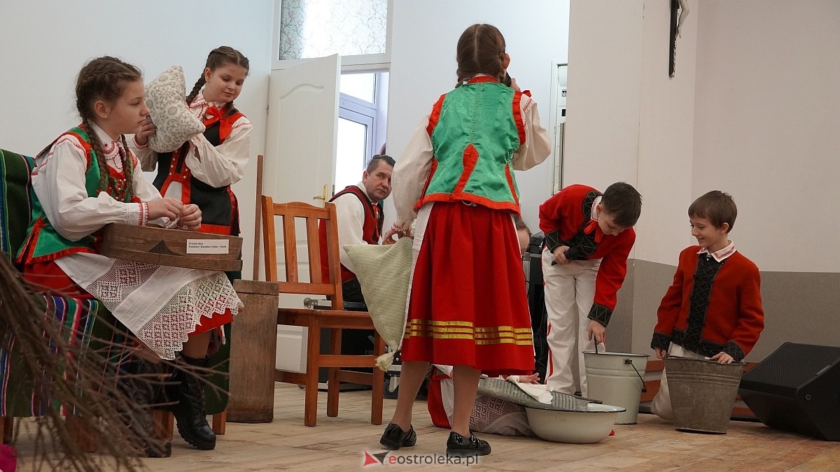 XIX przegląd folklorystyczny Darcie pierza [27.02.2025] - zdjęcie #46 - eOstroleka.pl