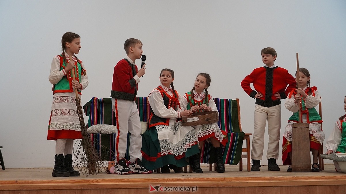 XIX przegląd folklorystyczny Darcie pierza [27.02.2025] - zdjęcie #42 - eOstroleka.pl