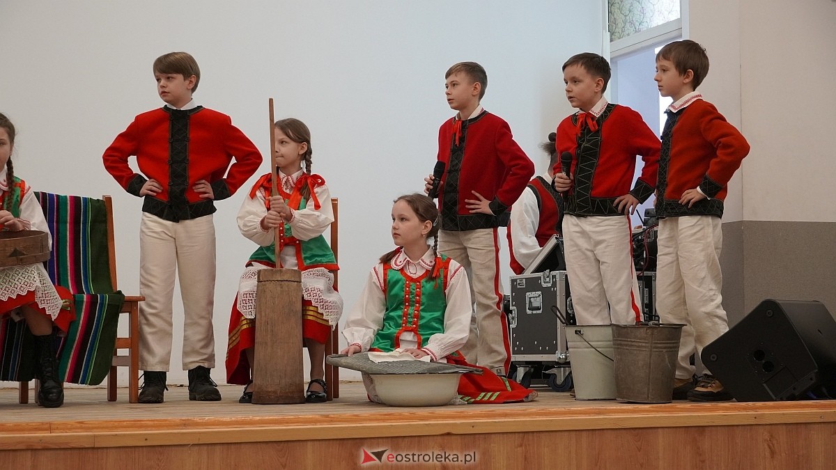 XIX przegląd folklorystyczny Darcie pierza [27.02.2025] - zdjęcie #41 - eOstroleka.pl
