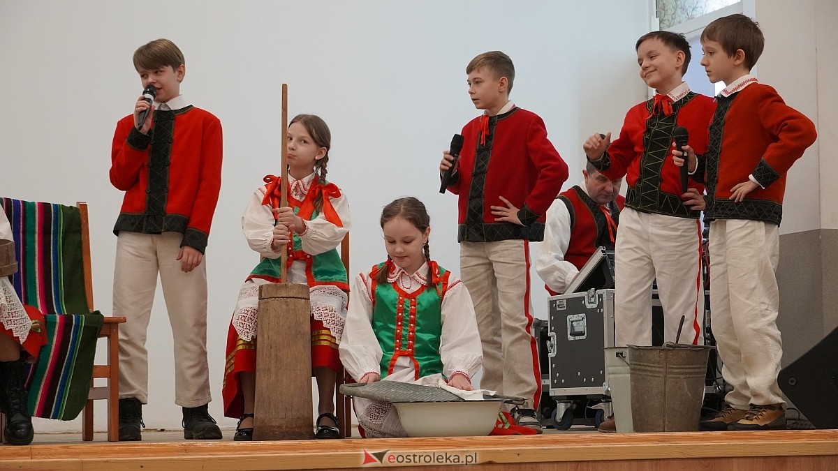 XIX przegląd folklorystyczny Darcie pierza [27.02.2025] - zdjęcie #34 - eOstroleka.pl