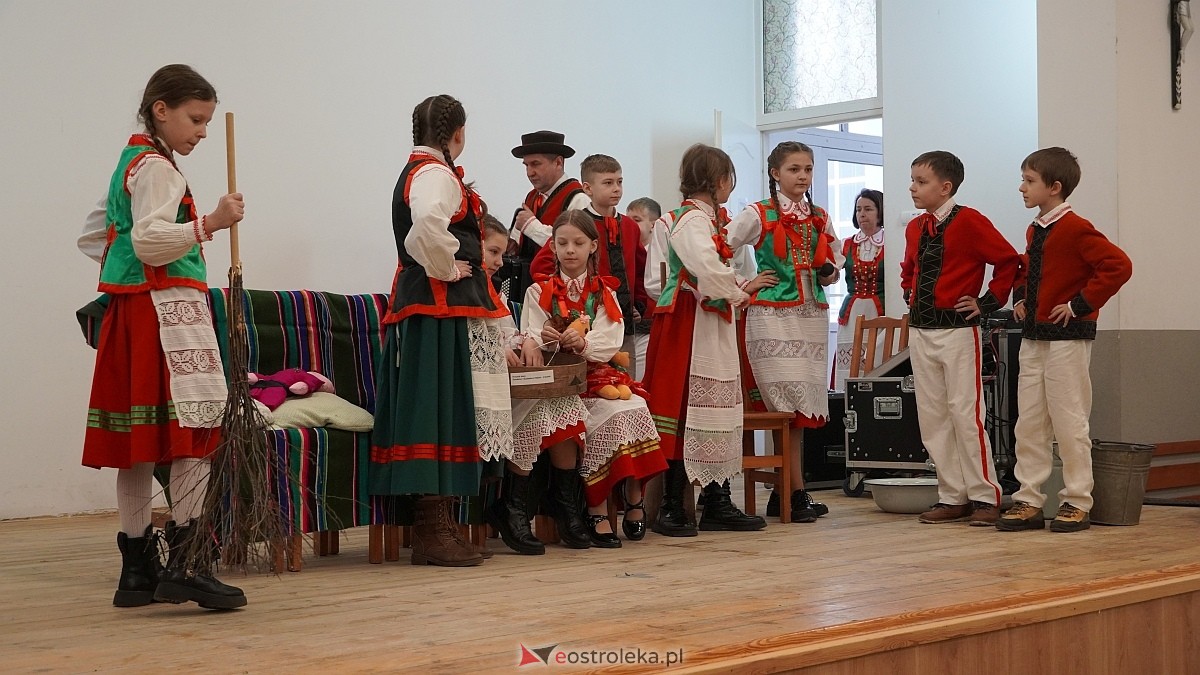 XIX przegląd folklorystyczny Darcie pierza [27.02.2025] - zdjęcie #23 - eOstroleka.pl