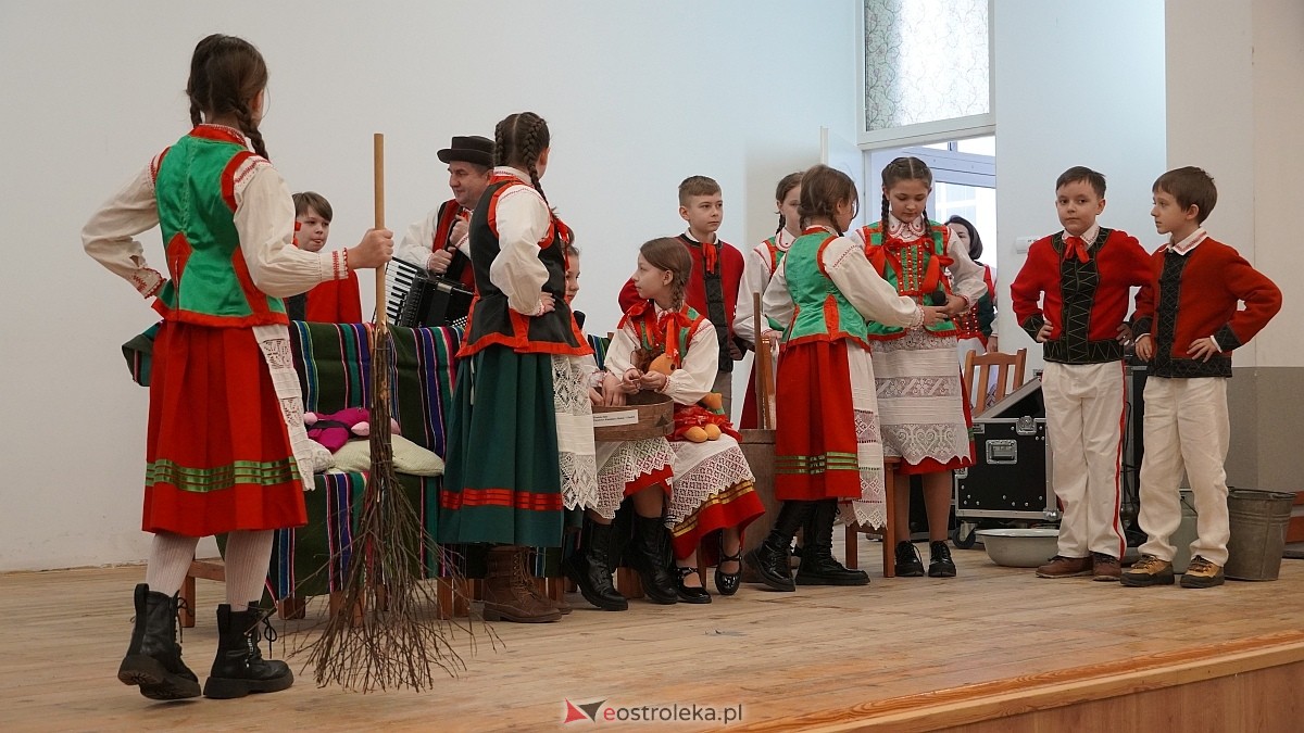 XIX przegląd folklorystyczny Darcie pierza [27.02.2025] - zdjęcie #22 - eOstroleka.pl