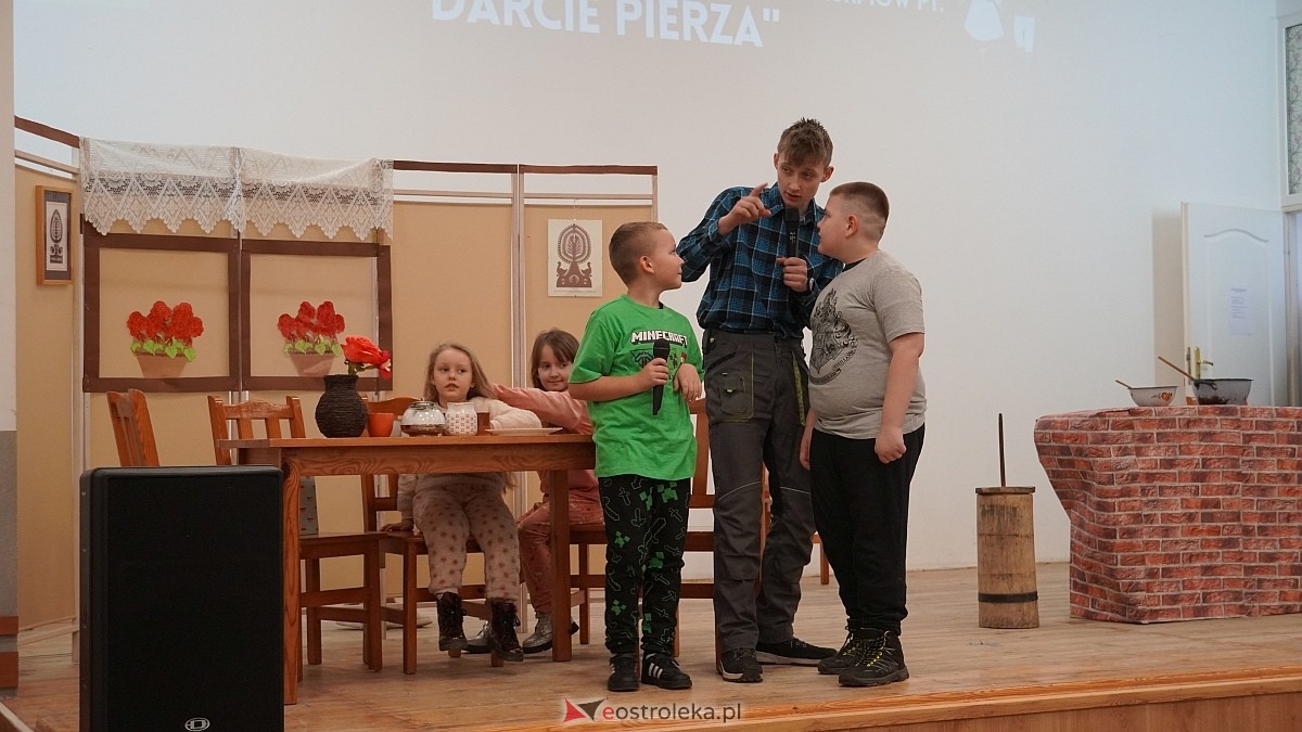 XIX przegląd folklorystyczny Darcie pierza [27.02.2025] - zdjęcie #13 - eOstroleka.pl