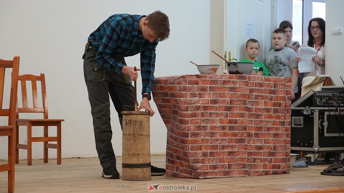 XIX przegląd folklorystyczny Darcie pierza [27.02.2025] - zdjęcie #9 - eOstroleka.pl