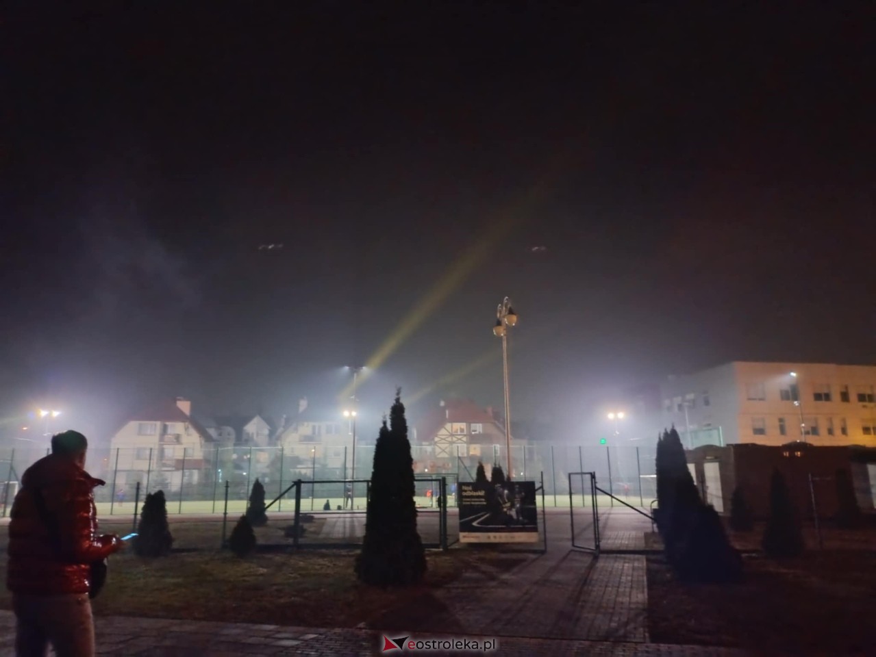 Tajemnicze błyski nad miastem [27.02.2025] - zdjęcie #11 - eOstroleka.pl