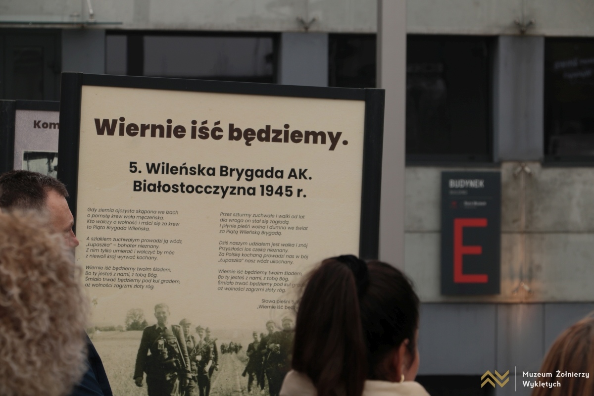 Narodowy Dzień Pamięci Żołnierzy Wyklętych - dzień pierwszy [28.02.2025] - zdjęcie #44 - eOstroleka.pl
