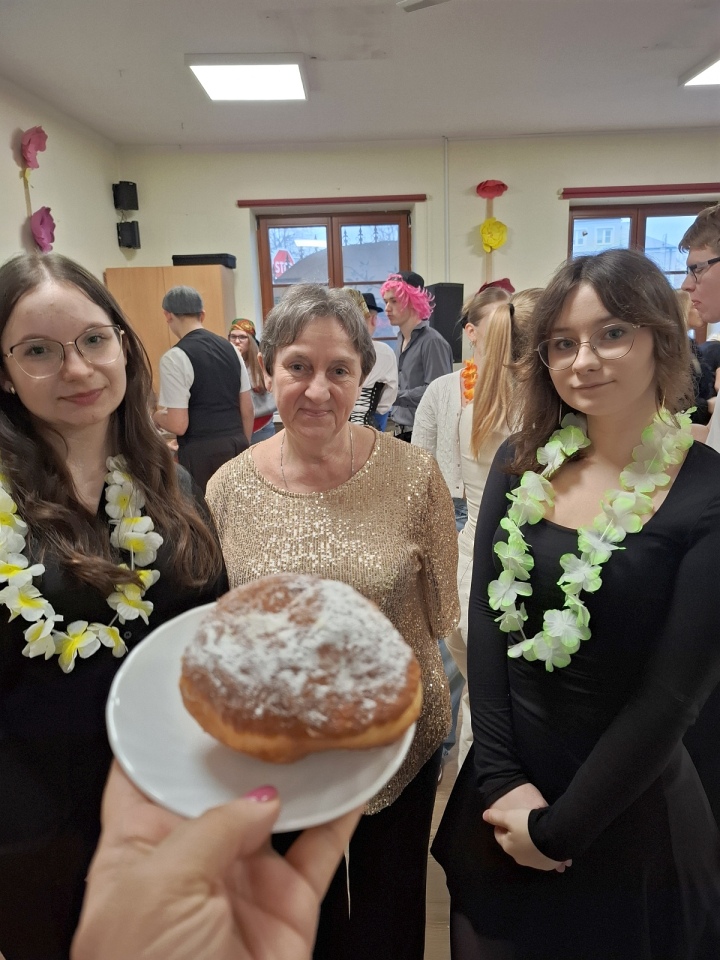 Międzypokoleniowy bal karnawałowy [07.02.2025] - zdjęcie #8 - eOstroleka.pl