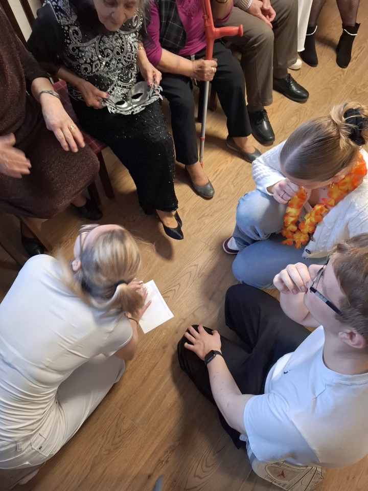 Międzypokoleniowy bal karnawałowy [07.02.2025] - zdjęcie #13 - eOstroleka.pl
