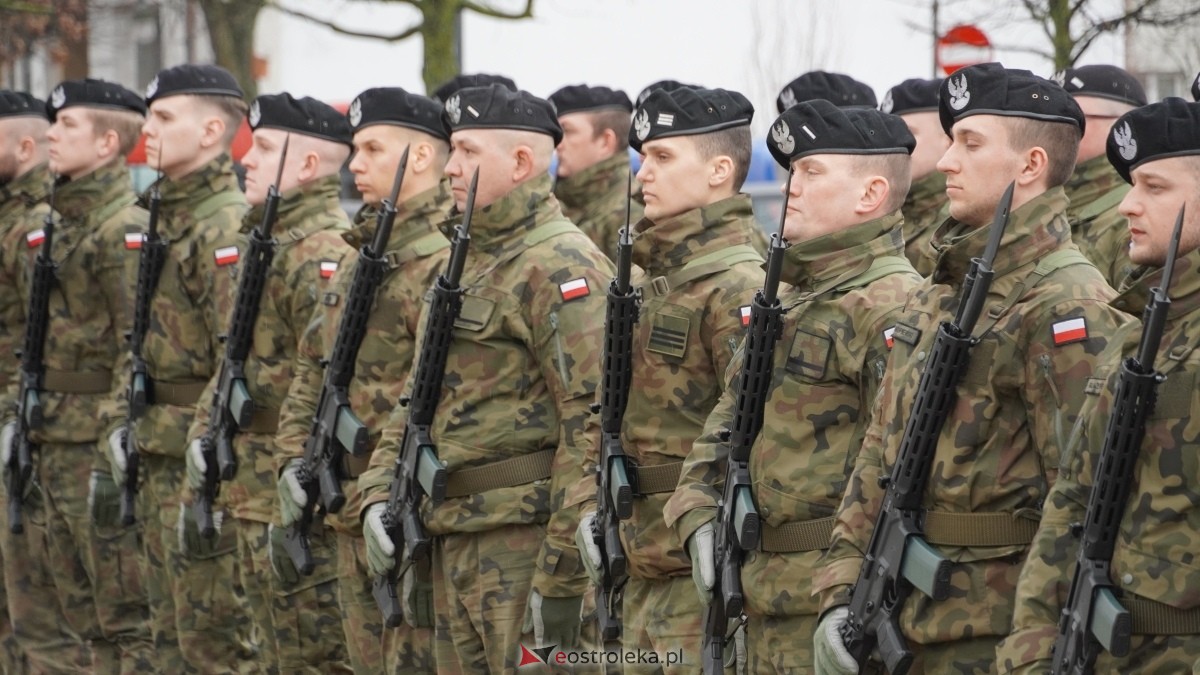 Narodowy Dzień Pamięci Żołnierzy Wyklętych - uroczystości pod pomnikiem Ofiar Terroru Komunistycznego [01.03.2025] - zdjęcie #190 - eOstroleka.pl