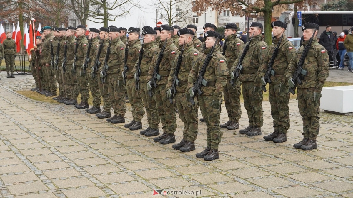 Narodowy Dzień Pamięci Żołnierzy Wyklętych - uroczystości pod pomnikiem Ofiar Terroru Komunistycznego [01.03.2025] - zdjęcie #188 - eOstroleka.pl