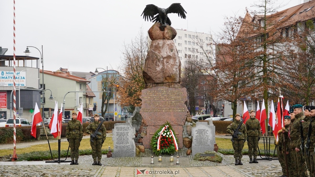 Narodowy Dzień Pamięci Żołnierzy Wyklętych - uroczystości pod pomnikiem Ofiar Terroru Komunistycznego [01.03.2025] - zdjęcie #187 - eOstroleka.pl