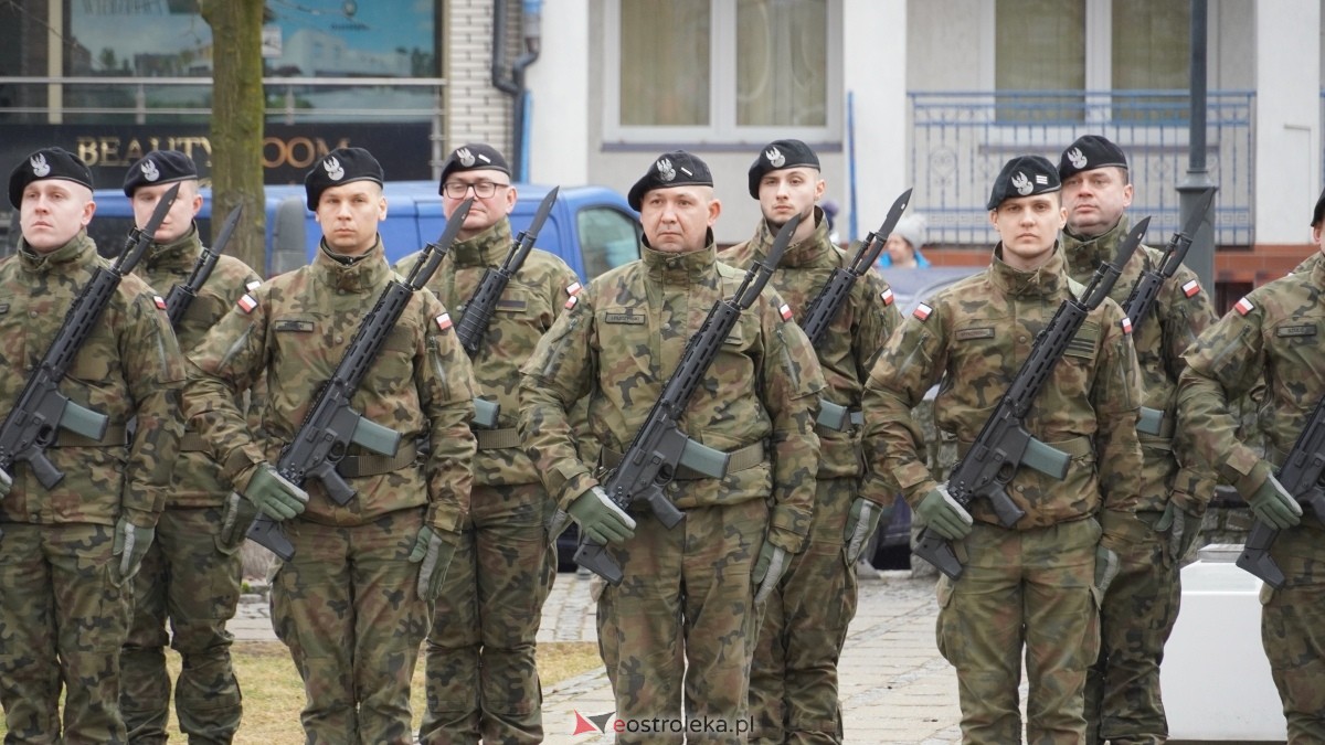Narodowy Dzień Pamięci Żołnierzy Wyklętych - uroczystości pod pomnikiem Ofiar Terroru Komunistycznego [01.03.2025] - zdjęcie #182 - eOstroleka.pl