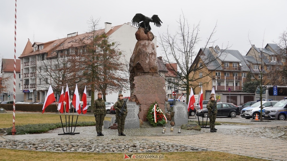 Narodowy Dzień Pamięci Żołnierzy Wyklętych - uroczystości pod pomnikiem Ofiar Terroru Komunistycznego [01.03.2025] - zdjęcie #180 - eOstroleka.pl