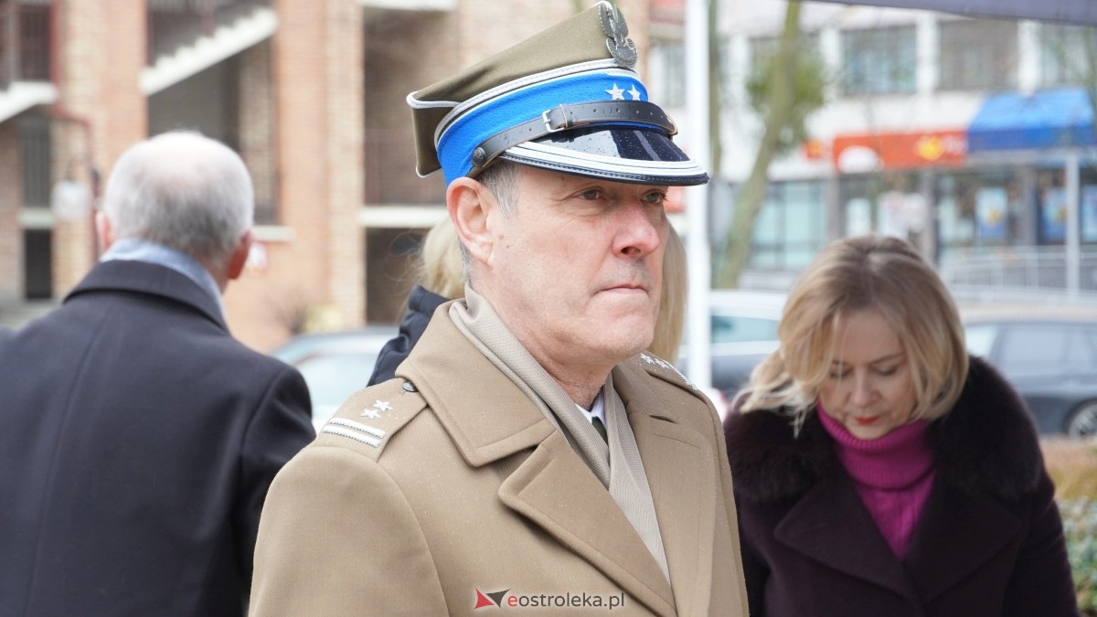 Narodowy Dzień Pamięci Żołnierzy Wyklętych - uroczystości pod pomnikiem Ofiar Terroru Komunistycznego [01.03.2025] - zdjęcie #177 - eOstroleka.pl