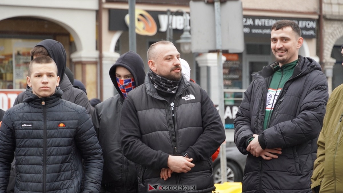Narodowy Dzień Pamięci Żołnierzy Wyklętych - uroczystości pod pomnikiem Ofiar Terroru Komunistycznego [01.03.2025] - zdjęcie #169 - eOstroleka.pl