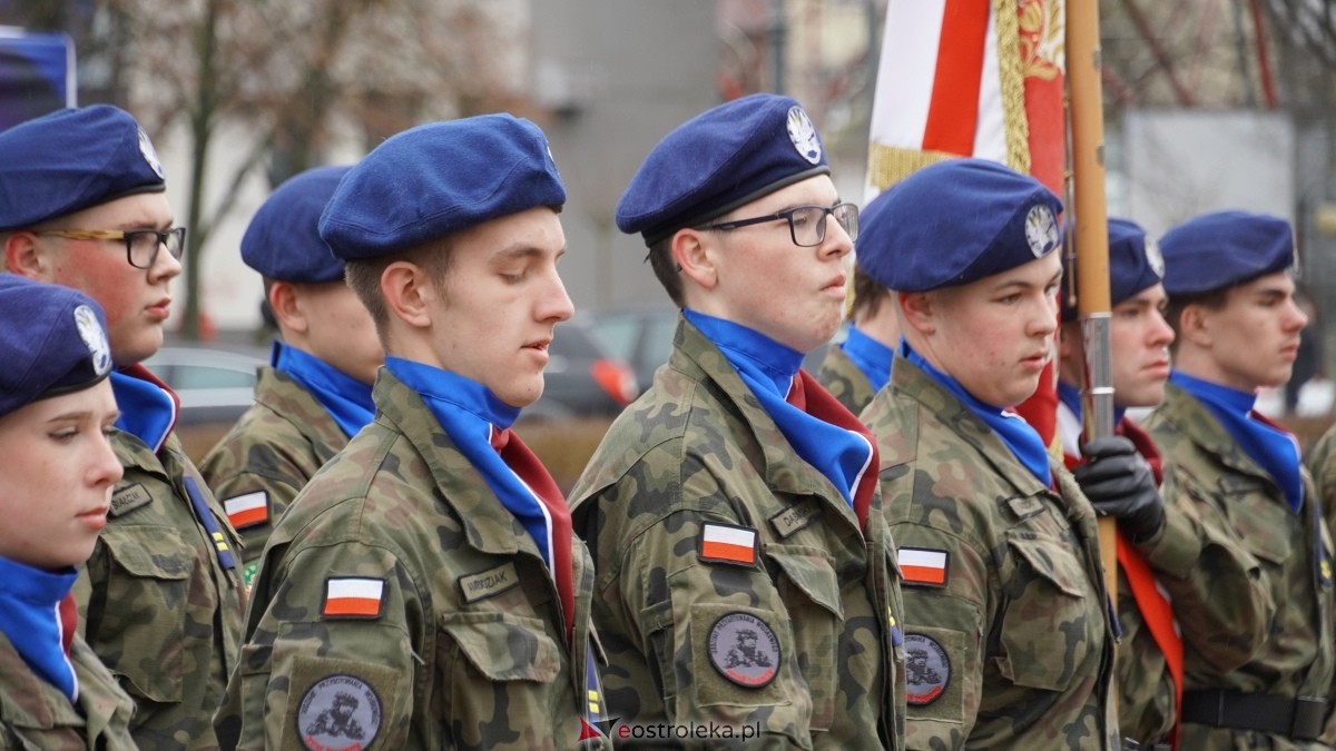 Narodowy Dzień Pamięci Żołnierzy Wyklętych - uroczystości pod pomnikiem Ofiar Terroru Komunistycznego [01.03.2025] - zdjęcie #157 - eOstroleka.pl