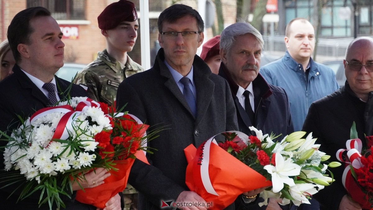 Narodowy Dzień Pamięci Żołnierzy Wyklętych - uroczystości pod pomnikiem Ofiar Terroru Komunistycznego [01.03.2025] - zdjęcie #140 - eOstroleka.pl