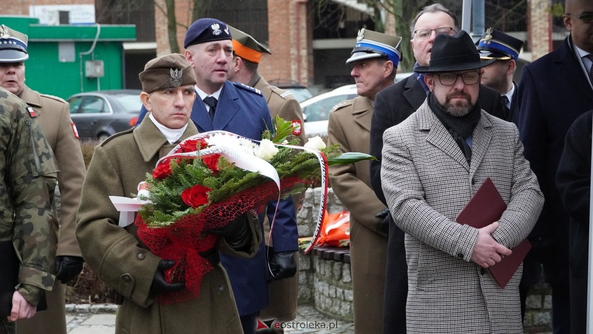 Narodowy Dzień Pamięci Żołnierzy Wyklętych - uroczystości pod pomnikiem Ofiar Terroru Komunistycznego [01.03.2025] - zdjęcie #133 - eOstroleka.pl