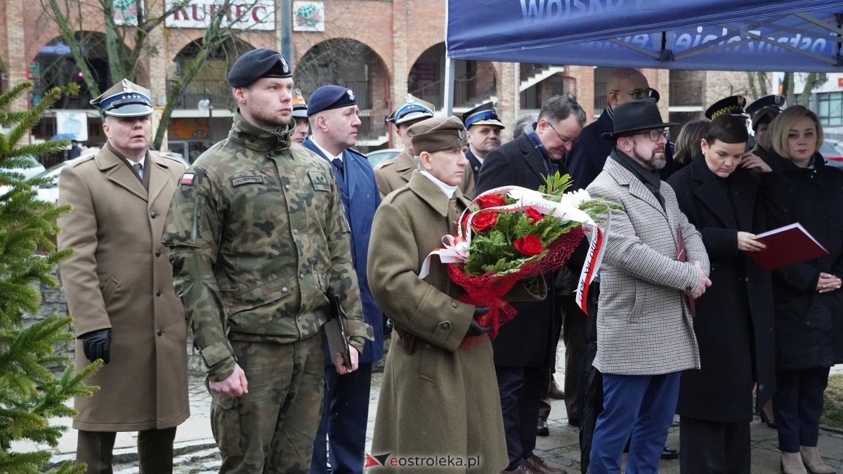 Narodowy Dzień Pamięci Żołnierzy Wyklętych - uroczystości pod pomnikiem Ofiar Terroru Komunistycznego [01.03.2025] - zdjęcie #130 - eOstroleka.pl