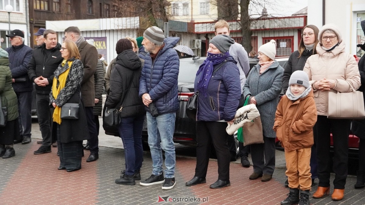 Narodowy Dzień Pamięci Żołnierzy Wyklętych - uroczystości pod pomnikiem Ofiar Terroru Komunistycznego [01.03.2025] - zdjęcie #128 - eOstroleka.pl