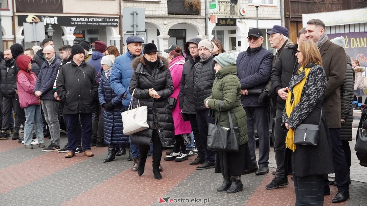 Narodowy Dzień Pamięci Żołnierzy Wyklętych - uroczystości pod pomnikiem Ofiar Terroru Komunistycznego [01.03.2025] - zdjęcie #127 - eOstroleka.pl