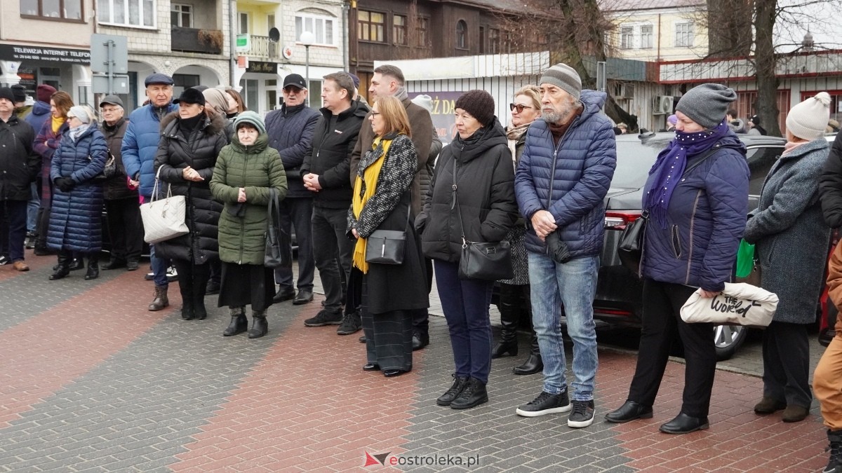 Narodowy Dzień Pamięci Żołnierzy Wyklętych - uroczystości pod pomnikiem Ofiar Terroru Komunistycznego [01.03.2025] - zdjęcie #122 - eOstroleka.pl