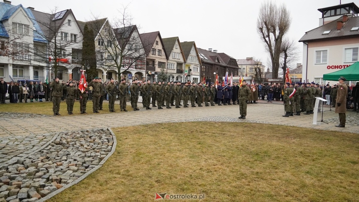 Narodowy Dzień Pamięci Żołnierzy Wyklętych - uroczystości pod pomnikiem Ofiar Terroru Komunistycznego [01.03.2025] - zdjęcie #105 - eOstroleka.pl