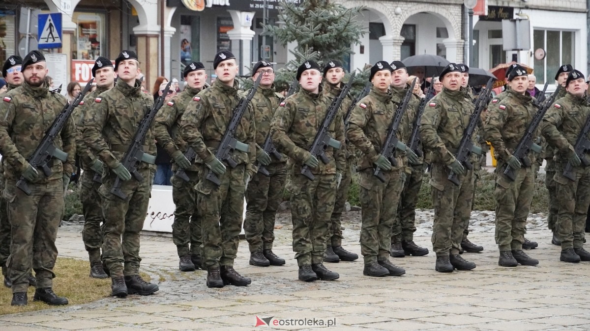 Narodowy Dzień Pamięci Żołnierzy Wyklętych - uroczystości pod pomnikiem Ofiar Terroru Komunistycznego [01.03.2025] - zdjęcie #99 - eOstroleka.pl