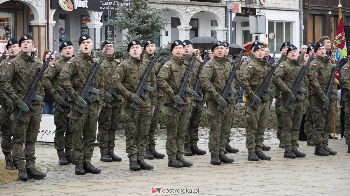 Narodowy Dzień Pamięci Żołnierzy Wyklętych - uroczystości pod pomnikiem Ofiar Terroru Komunistycznego [01.03.2025] - zdjęcie #98 - eOstroleka.pl
