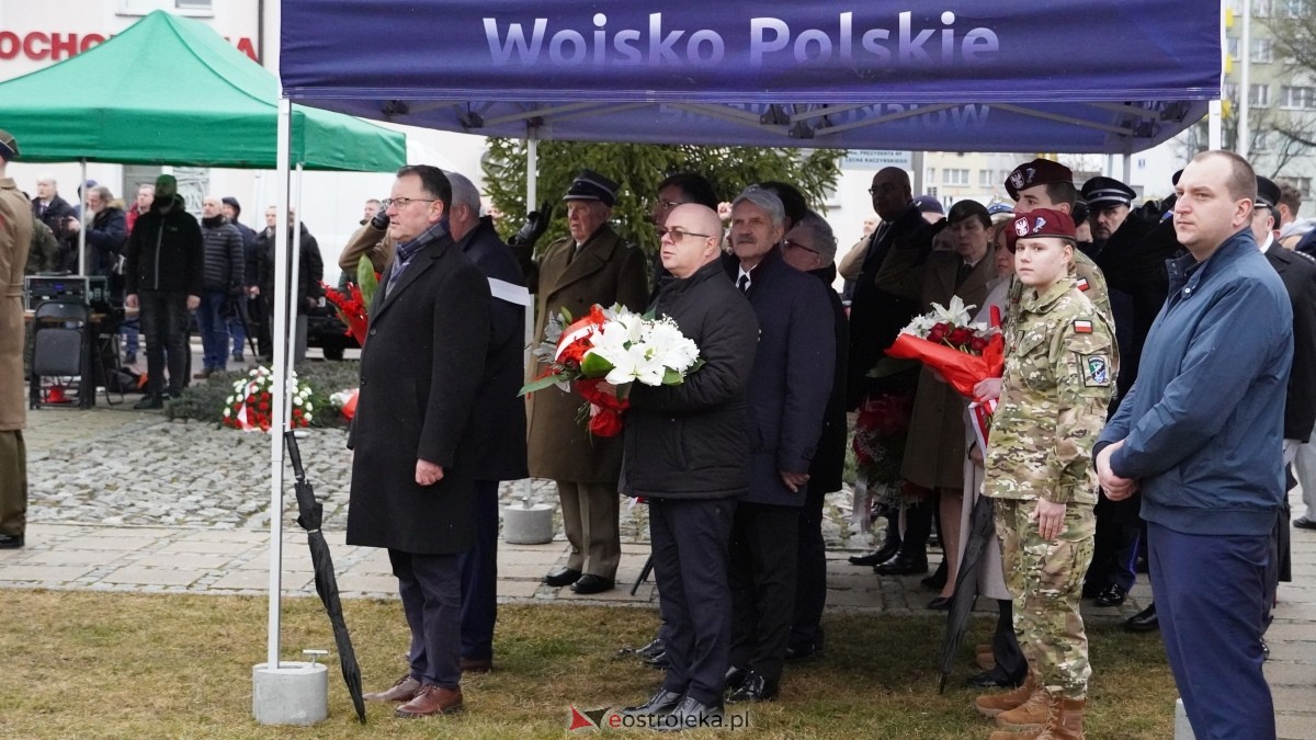Narodowy Dzień Pamięci Żołnierzy Wyklętych - uroczystości pod pomnikiem Ofiar Terroru Komunistycznego [01.03.2025] - zdjęcie #96 - eOstroleka.pl