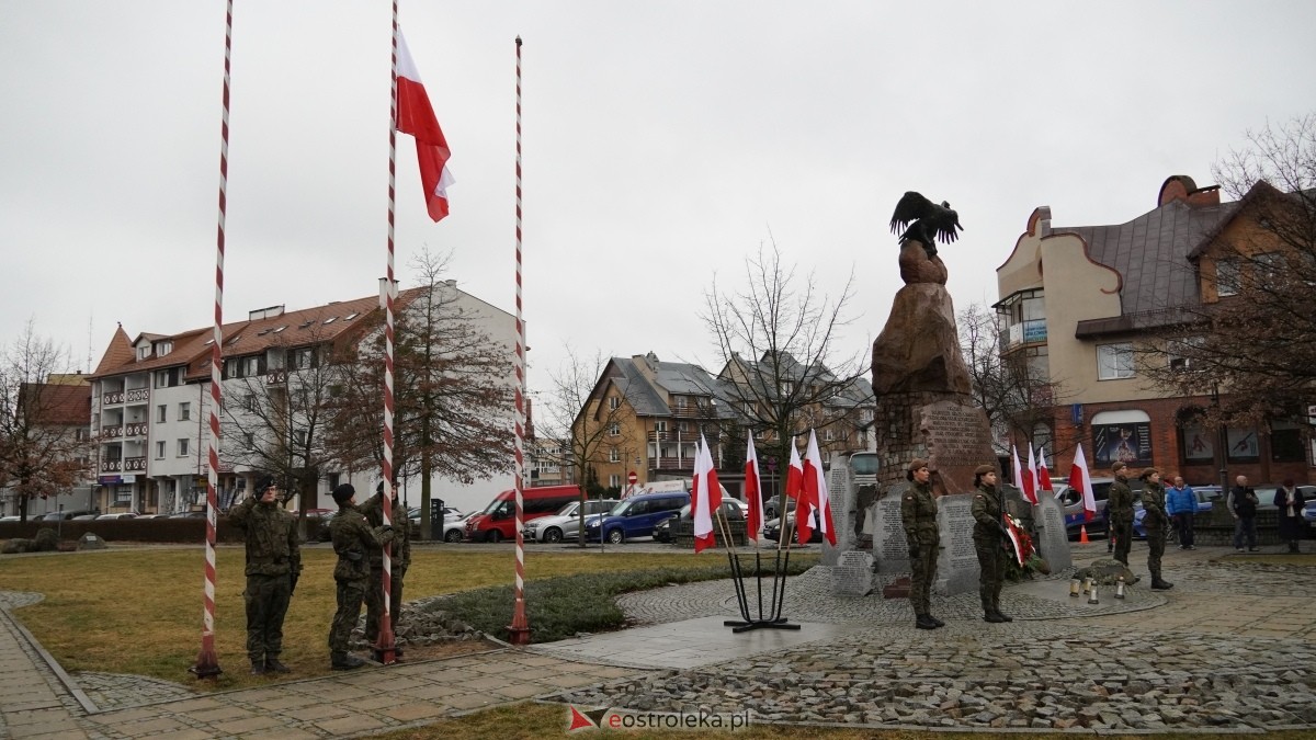 Narodowy Dzień Pamięci Żołnierzy Wyklętych - uroczystości pod pomnikiem Ofiar Terroru Komunistycznego [01.03.2025] - zdjęcie #93 - eOstroleka.pl