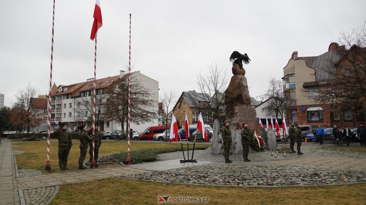 Narodowy Dzień Pamięci Żołnierzy Wyklętych - uroczystości pod pomnikiem Ofiar Terroru Komunistycznego [01.03.2025] - zdjęcie #87 - eOstroleka.pl