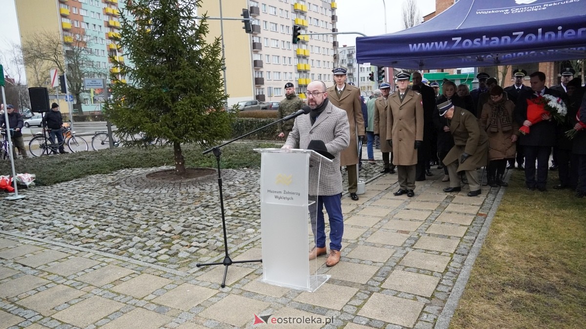 Narodowy Dzień Pamięci Żołnierzy Wyklętych - uroczystości pod pomnikiem Ofiar Terroru Komunistycznego [01.03.2025] - zdjęcie #84 - eOstroleka.pl