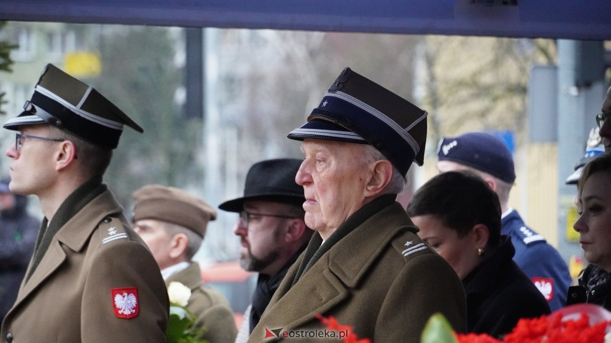 Narodowy Dzień Pamięci Żołnierzy Wyklętych - uroczystości pod pomnikiem Ofiar Terroru Komunistycznego [01.03.2025] - zdjęcie #66 - eOstroleka.pl