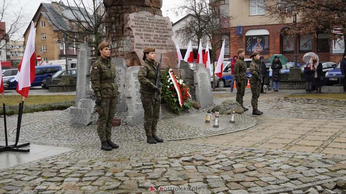 Narodowy Dzień Pamięci Żołnierzy Wyklętych - uroczystości pod pomnikiem Ofiar Terroru Komunistycznego [01.03.2025] - zdjęcie #62 - eOstroleka.pl