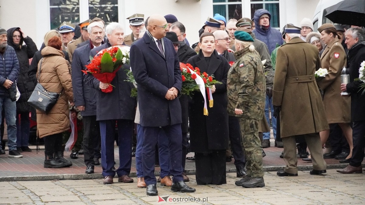 Narodowy Dzień Pamięci Żołnierzy Wyklętych - uroczystości pod pomnikiem Ofiar Terroru Komunistycznego [01.03.2025] - zdjęcie #56 - eOstroleka.pl