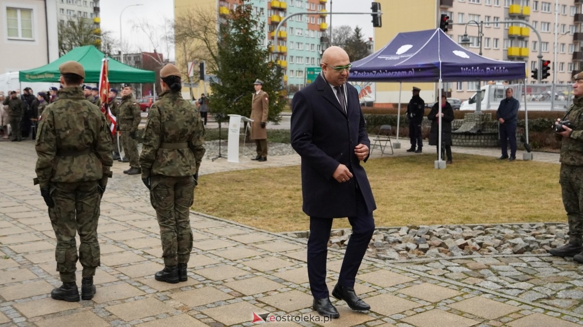 Narodowy Dzień Pamięci Żołnierzy Wyklętych - uroczystości pod pomnikiem Ofiar Terroru Komunistycznego [01.03.2025] - zdjęcie #54 - eOstroleka.pl