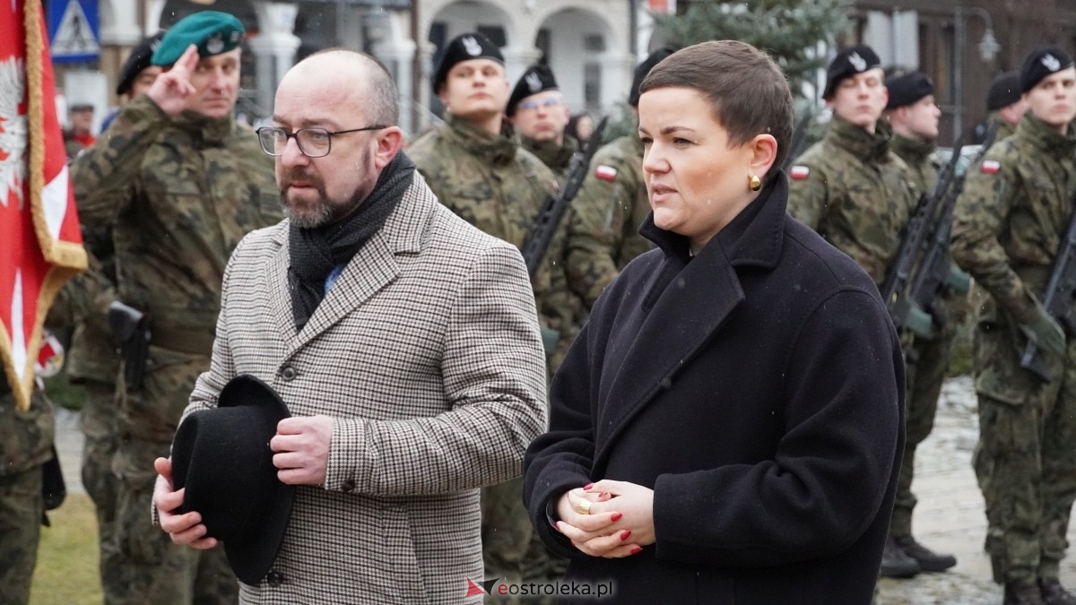 Narodowy Dzień Pamięci Żołnierzy Wyklętych - uroczystości pod pomnikiem Ofiar Terroru Komunistycznego [01.03.2025] - zdjęcie #42 - eOstroleka.pl