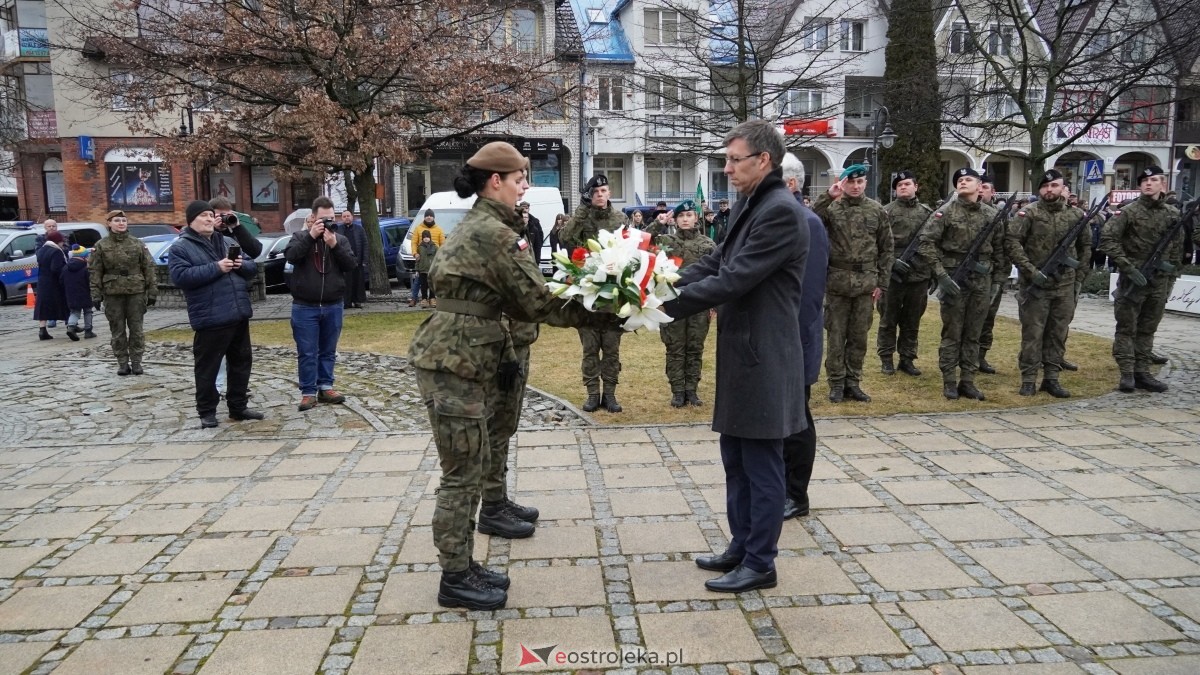 Narodowy Dzień Pamięci Żołnierzy Wyklętych - uroczystości pod pomnikiem Ofiar Terroru Komunistycznego [01.03.2025] - zdjęcie #30 - eOstroleka.pl