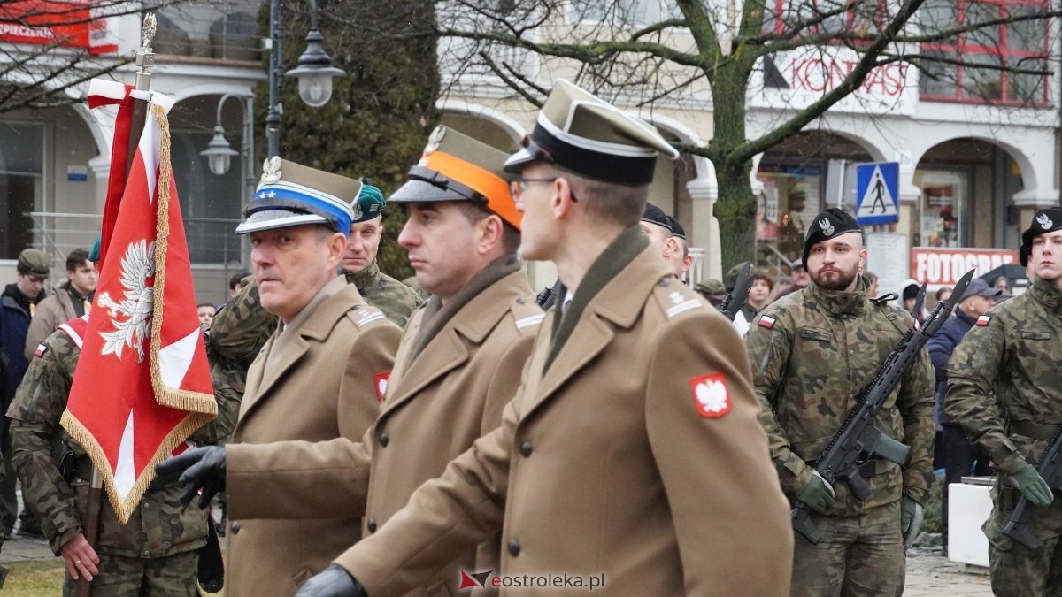 Narodowy Dzień Pamięci Żołnierzy Wyklętych - uroczystości pod pomnikiem Ofiar Terroru Komunistycznego [01.03.2025] - zdjęcie #27 - eOstroleka.pl