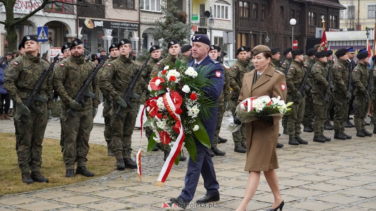 Narodowy Dzień Pamięci Żołnierzy Wyklętych - uroczystości pod pomnikiem Ofiar Terroru Komunistycznego [01.03.2025] - zdjęcie #25 - eOstroleka.pl