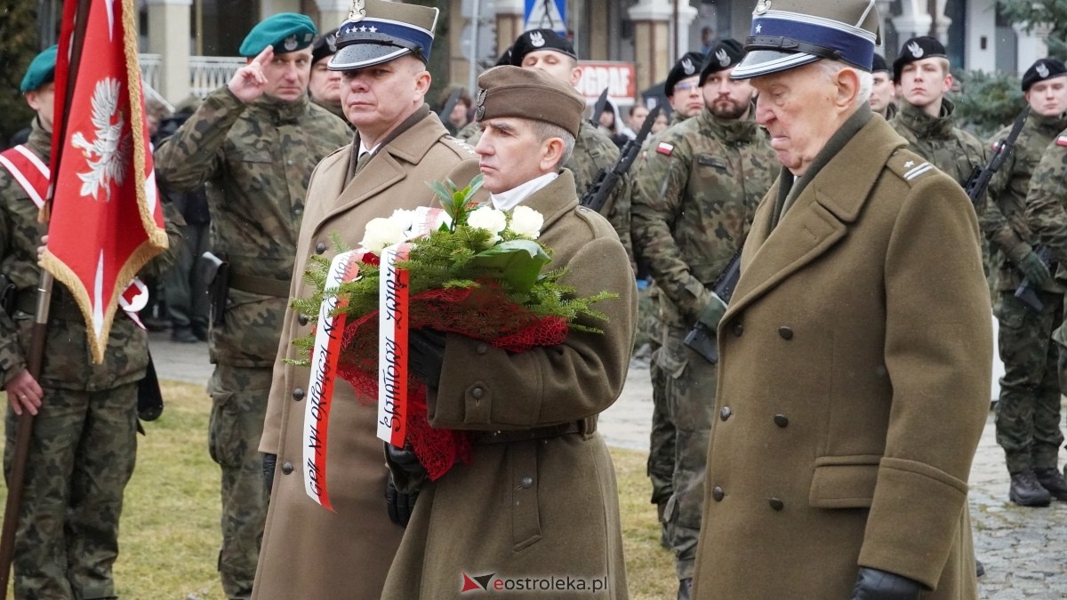 Narodowy Dzień Pamięci Żołnierzy Wyklętych - uroczystości pod pomnikiem Ofiar Terroru Komunistycznego [01.03.2025] - zdjęcie #20 - eOstroleka.pl