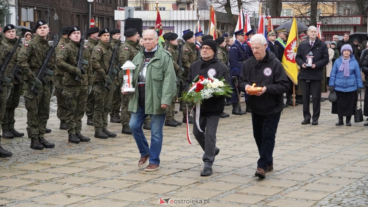 Narodowy Dzień Pamięci Żołnierzy Wyklętych - uroczystości pod pomnikiem Ofiar Terroru Komunistycznego [01.03.2025] - zdjęcie #7 - eOstroleka.pl