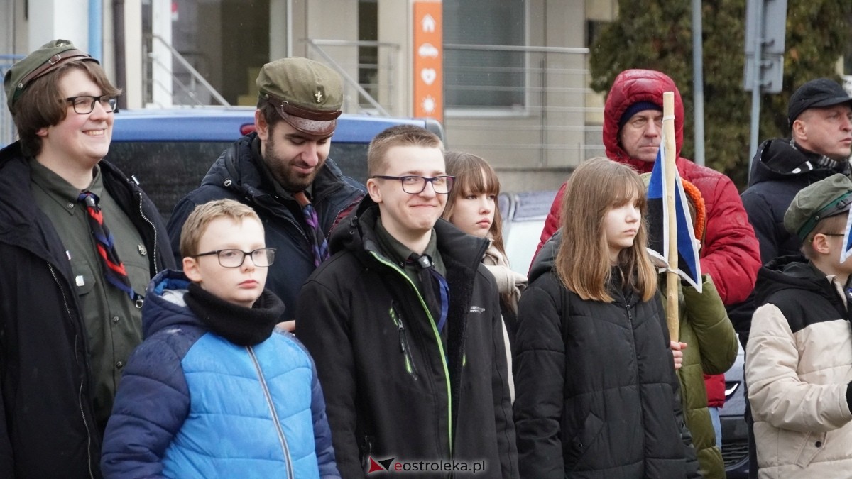 Narodowy Dzień Pamięci Żołnierzy Wyklętych - uroczystości pod pomnikiem Ofiar Terroru Komunistycznego [01.03.2025] - zdjęcie #1 - eOstroleka.pl