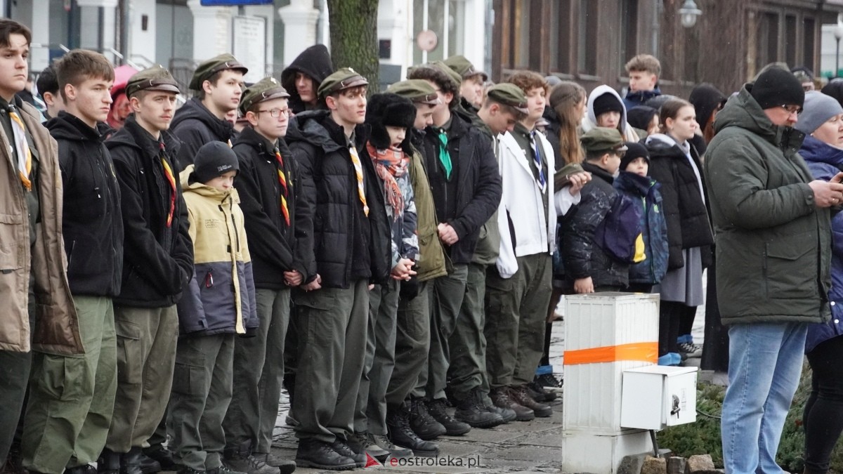 Narodowy Dzień Pamięci Żołnierzy Wyklętych - uroczystości pod pomnikiem Ofiar Terroru Komunistycznego [01.03.2025] - zdjęcie #81 - eOstroleka.pl
