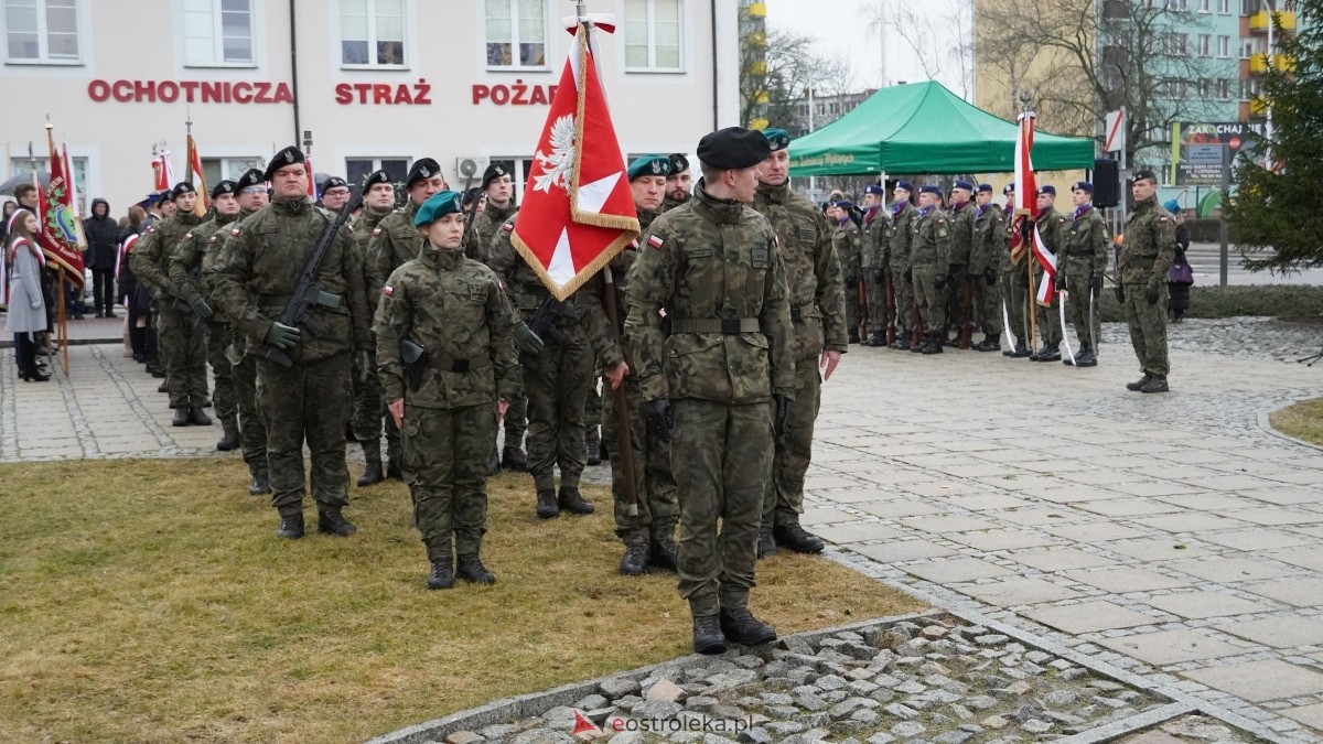 Narodowy Dzień Pamięci Żołnierzy Wyklętych - uroczystości pod pomnikiem Ofiar Terroru Komunistycznego [01.03.2025] - zdjęcie #77 - eOstroleka.pl