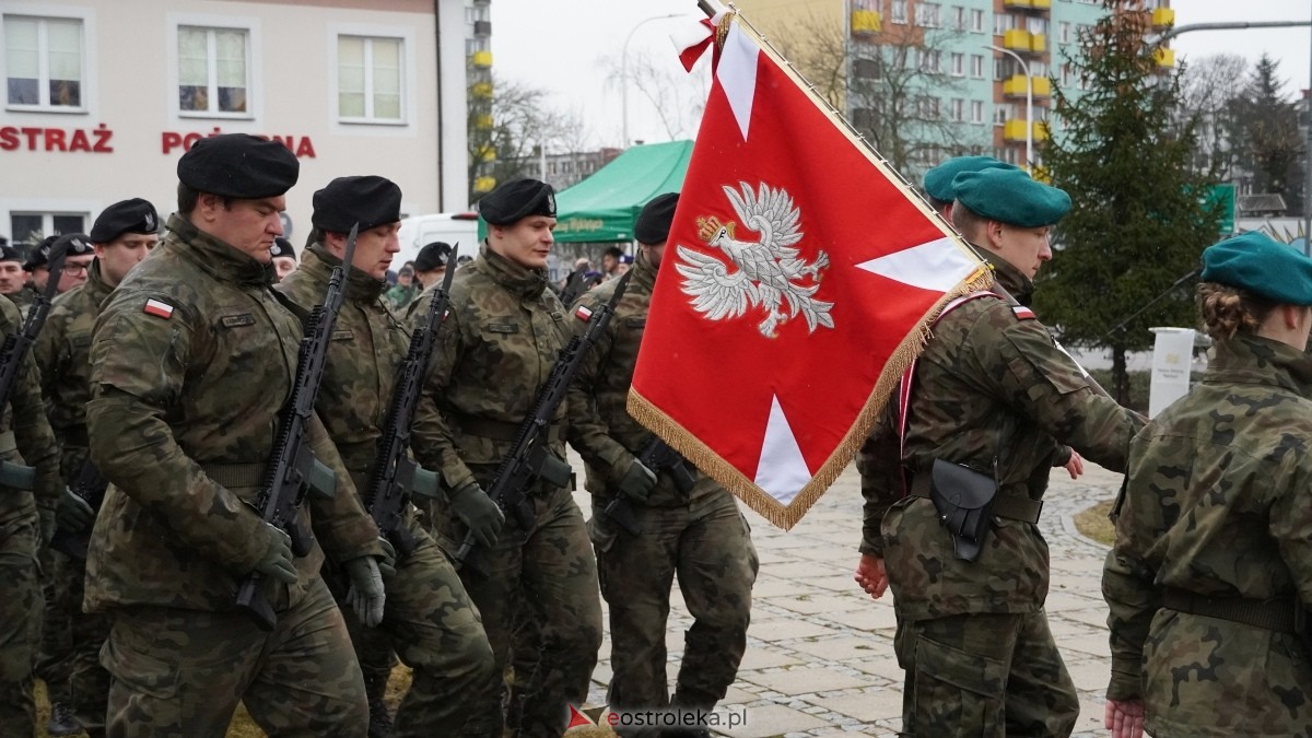 Narodowy Dzień Pamięci Żołnierzy Wyklętych - uroczystości pod pomnikiem Ofiar Terroru Komunistycznego [01.03.2025] - zdjęcie #71 - eOstroleka.pl