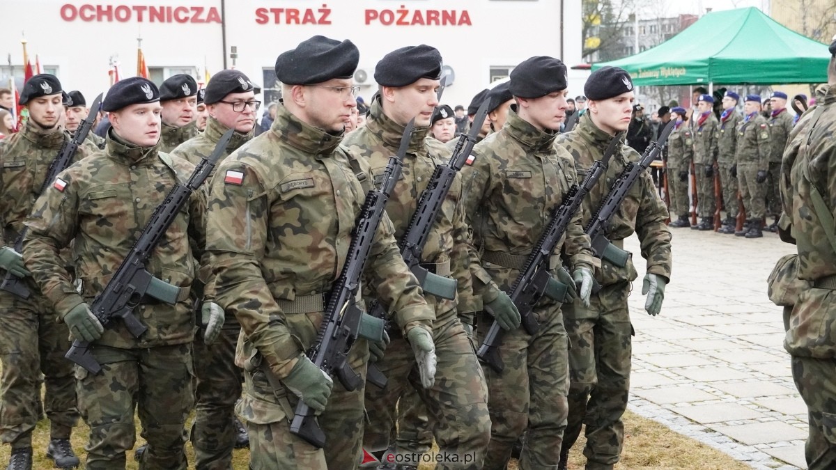 Narodowy Dzień Pamięci Żołnierzy Wyklętych - uroczystości pod pomnikiem Ofiar Terroru Komunistycznego [01.03.2025] - zdjęcie #67 - eOstroleka.pl