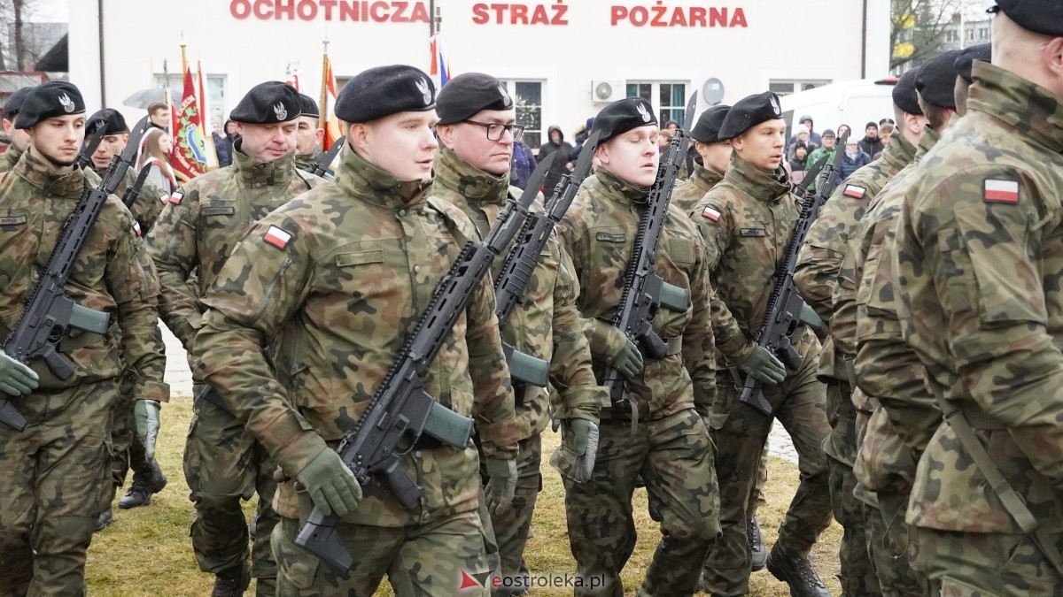 Narodowy Dzień Pamięci Żołnierzy Wyklętych - uroczystości pod pomnikiem Ofiar Terroru Komunistycznego [01.03.2025] - zdjęcie #65 - eOstroleka.pl