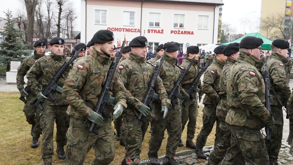 Narodowy Dzień Pamięci Żołnierzy Wyklętych - uroczystości pod pomnikiem Ofiar Terroru Komunistycznego [01.03.2025] - zdjęcie #61 - eOstroleka.pl
